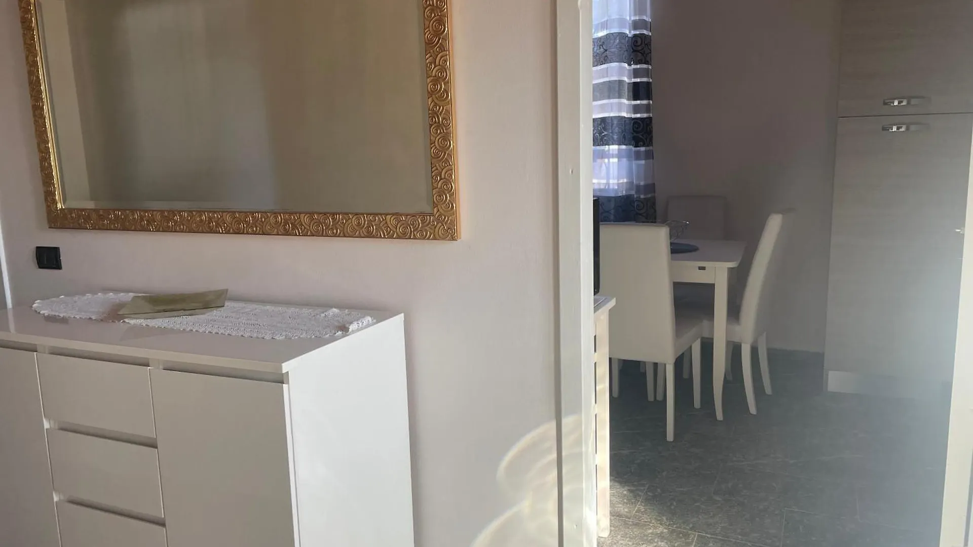 Villa Simona Malpensa Gallarate 0*,